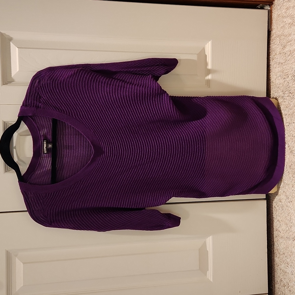 Express 1/2 sleeve Sweater, color purple  size small